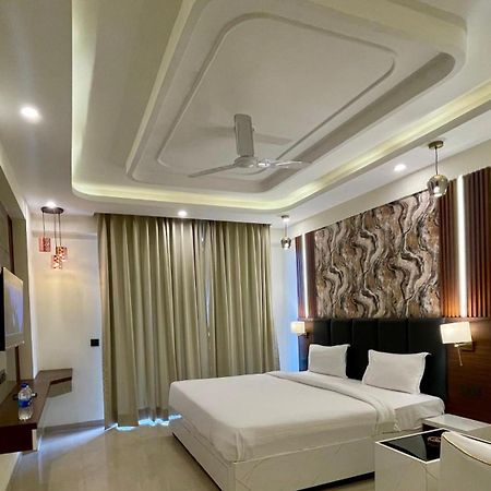 Hotel Maple Tree - Near Ekana Cricket Stadium - Лакхнау Экстерьер фото