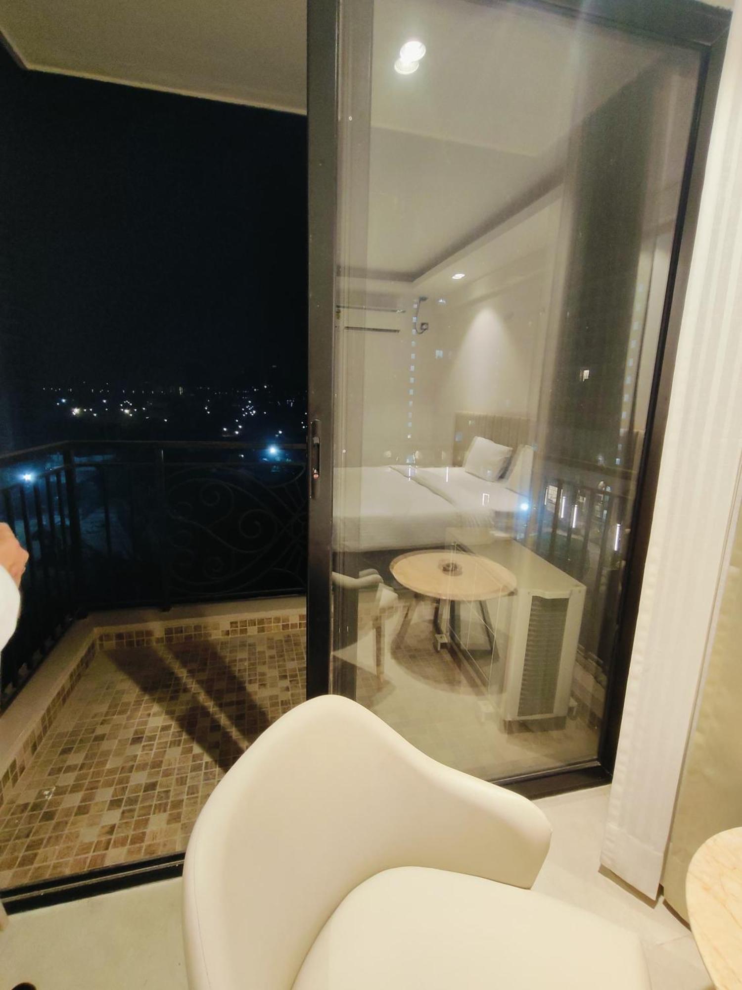 Hotel Maple Tree - Near Ekana Cricket Stadium - Лакхнау Экстерьер фото