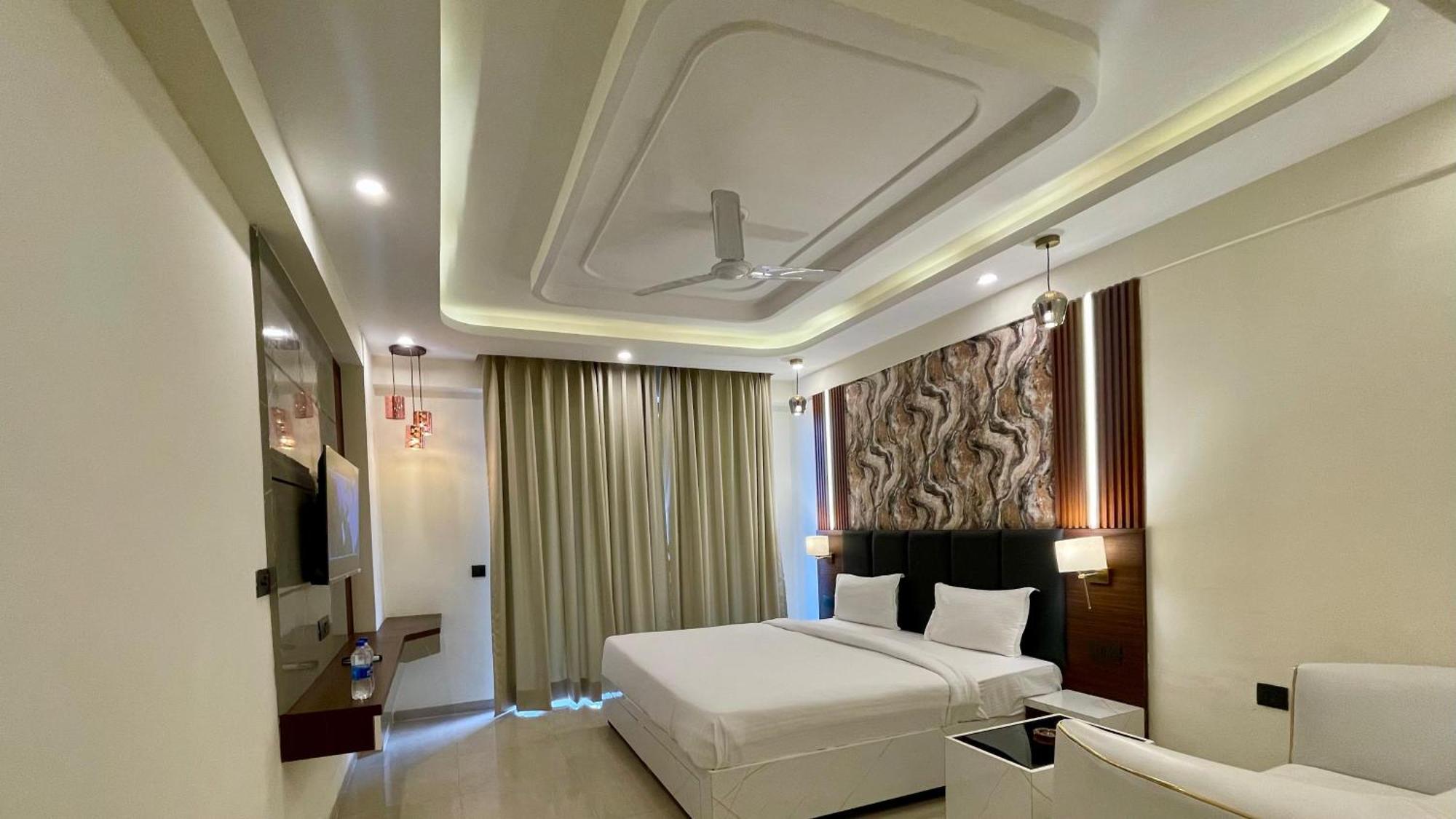 Hotel Maple Tree - Near Ekana Cricket Stadium - Лакхнау Экстерьер фото